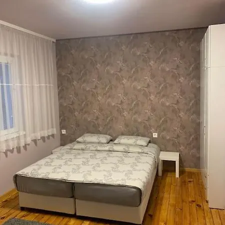 Lena Apartman *